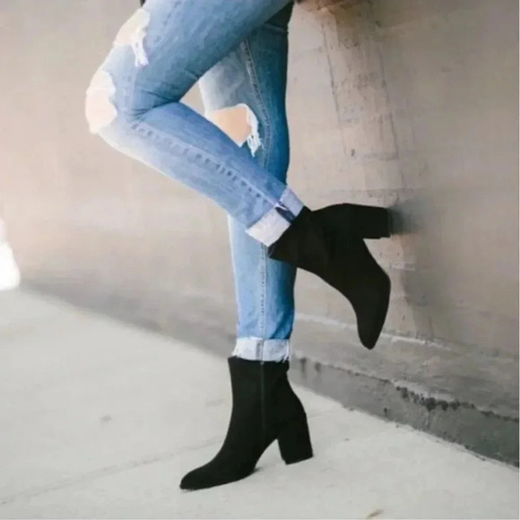 Stuart Weitzman Notazzie Ankle Bootie Boots Suede Block Heeled Black Size 6.5 - Picture 1 of 9